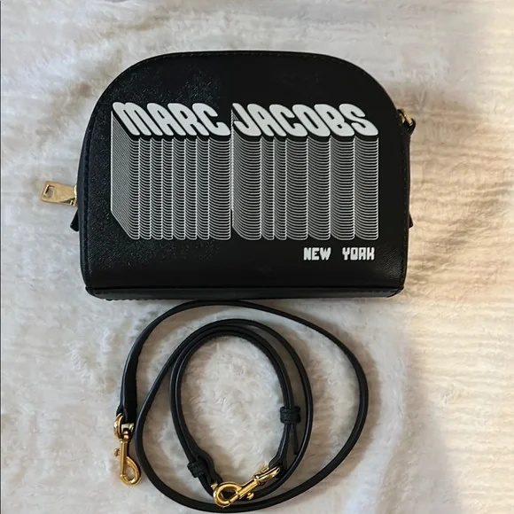 Marc Jacobs New York Black and White Crossbody Bag - Picture 8 of 12